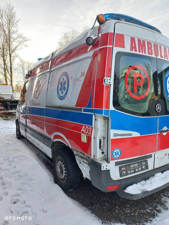 Mercedes Sprinter 3.0 ambulans na czesci - 4