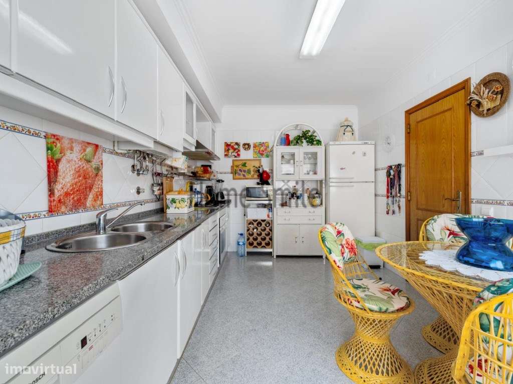 T3+1 COM 2 TERRAÇOS. ANEXO COM PISCINA-36