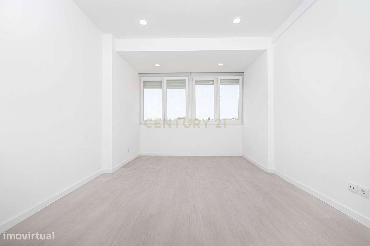 Apartamento T2 Totalmente Remodelado | Odivelas-7