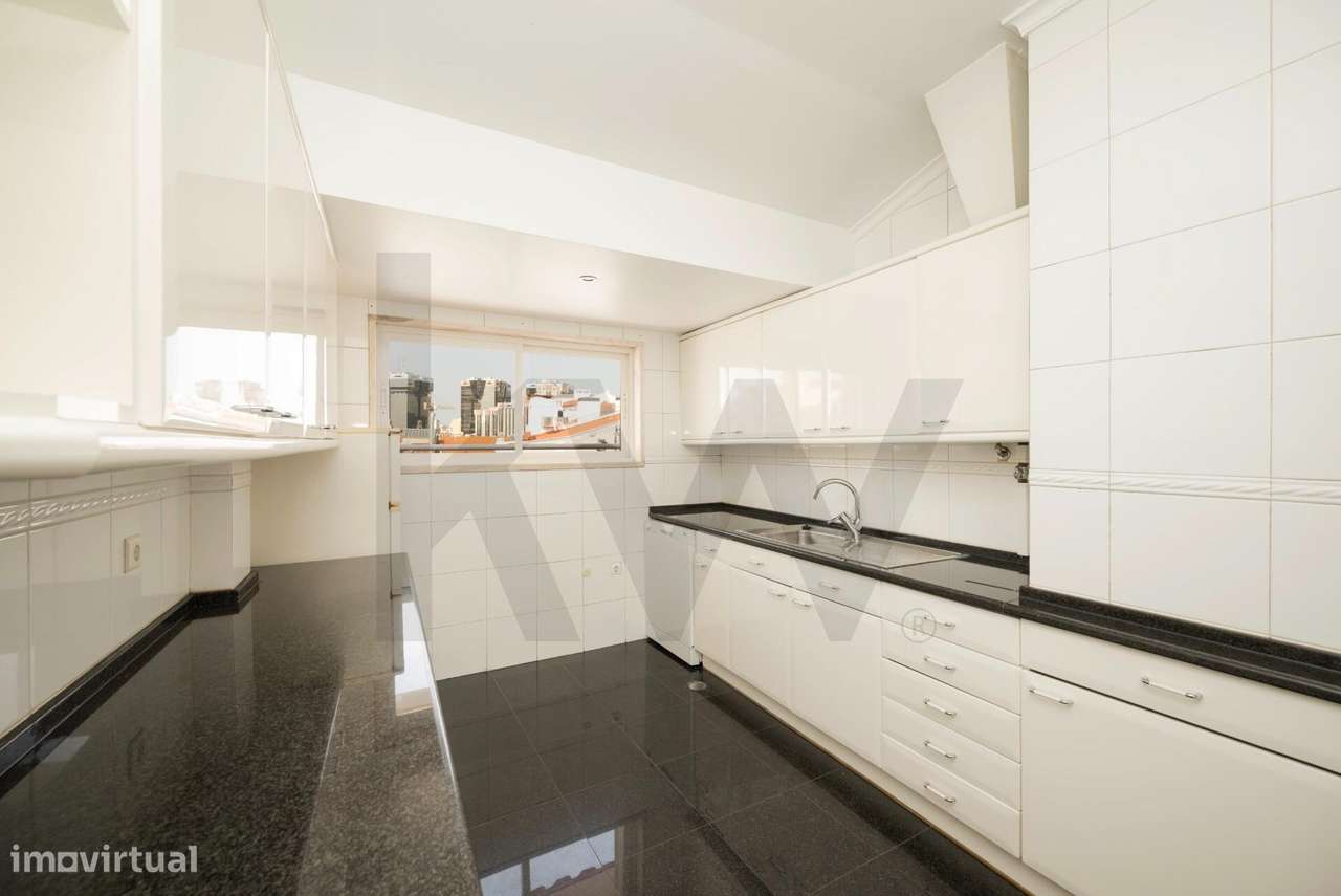 T1 pronto a habitar com estacionamento no centro de Campo de Ourique-12