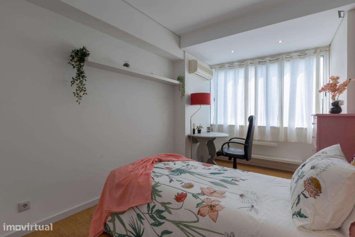 Apartamento com 3 quartos - localizado em Santo Ildefonso Porto - Grande imagem: 4/26