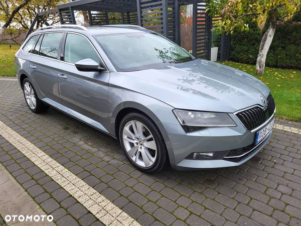 Skoda Superb 2.0 TDI DSG SportLine - 2