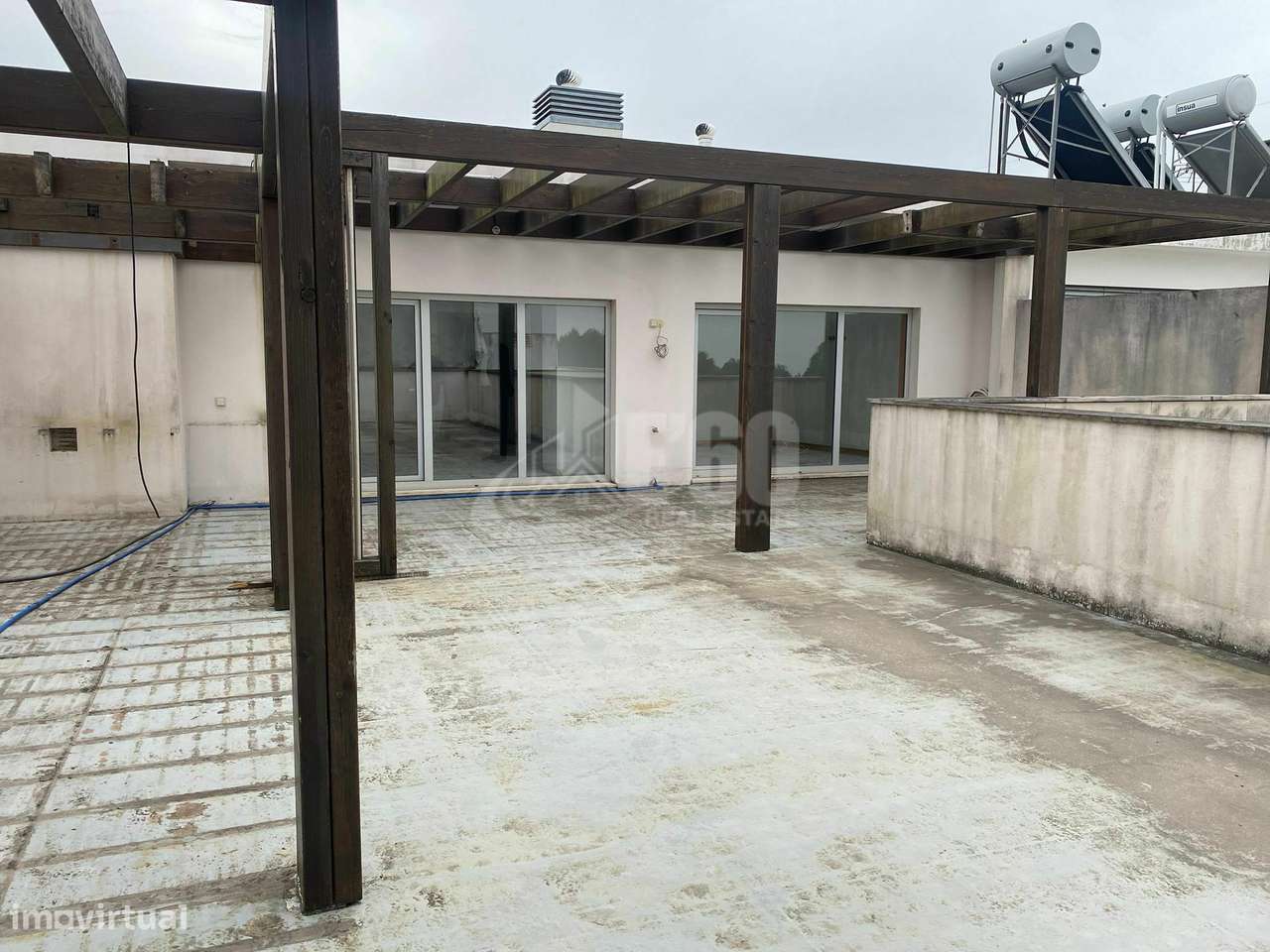 T4 DUPLEX COM TERRAÇO ESPINHO-5