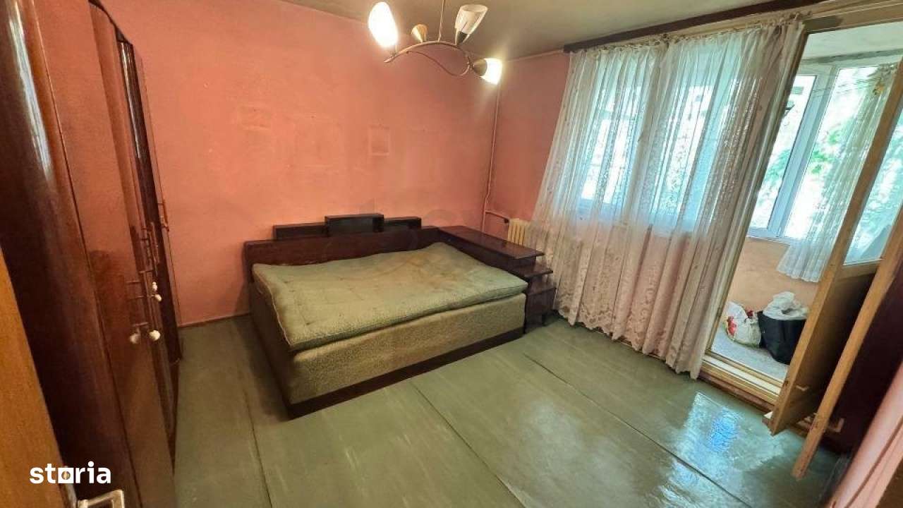 Apartament 3 camere Titan Decomandat - Imagine principală: 3/10