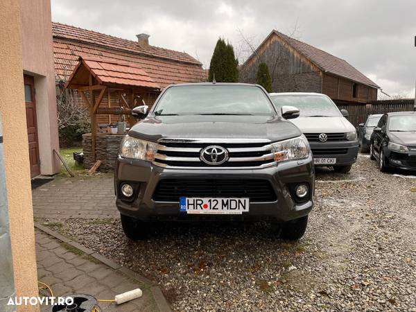 Toyota Hilux 4x4 Double Cab M/T cu Safety Sense Style - 5