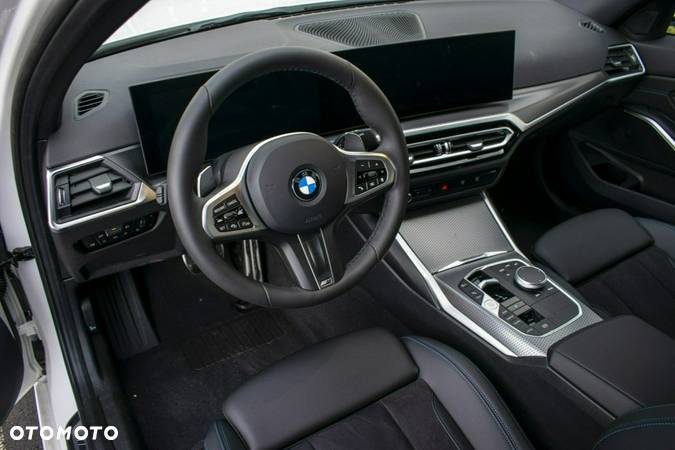 BMW Seria 3 320i xDrive - 13