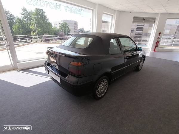 VW Golf Cabriolet 1.6 Trendline - 21