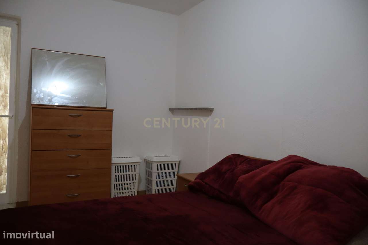 Apartamento T2+1 - Vale da Amoreira-11