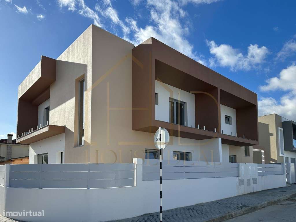 Moradia T3 Com Pergola Pinhal Do General Fernao Ferro