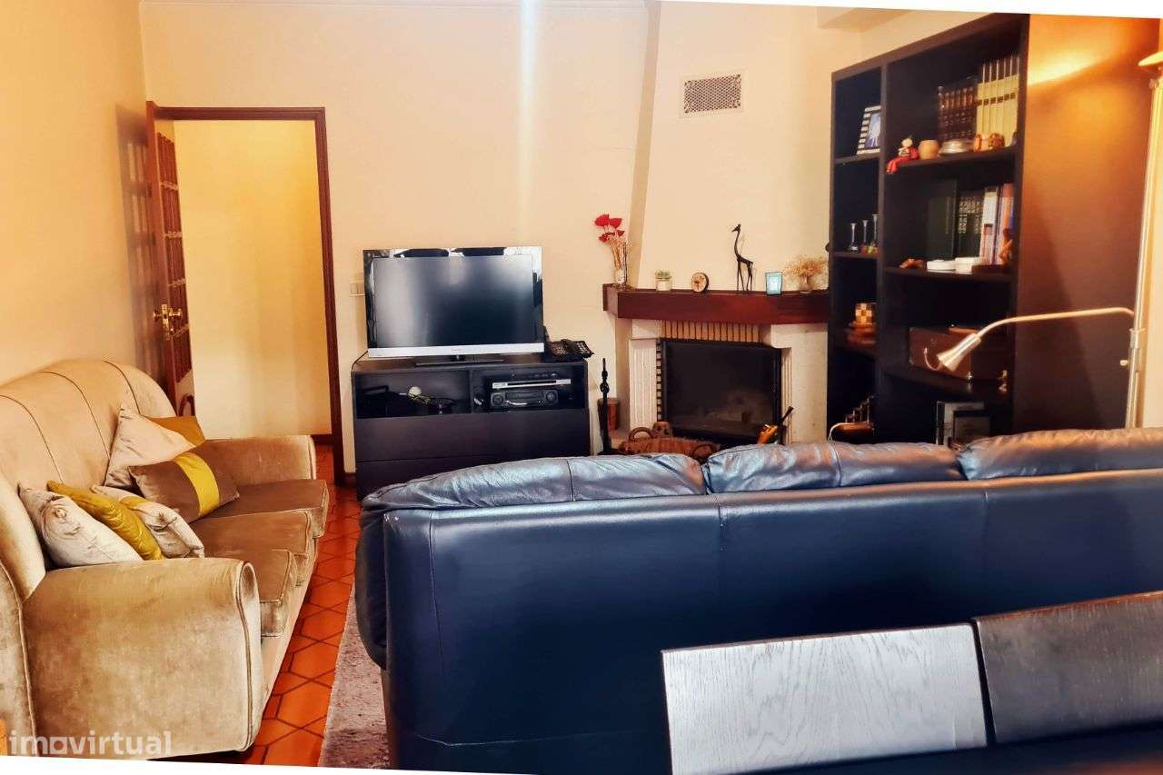 Coimbra T3 desafogado com garagem - Grande imagem: 4/25