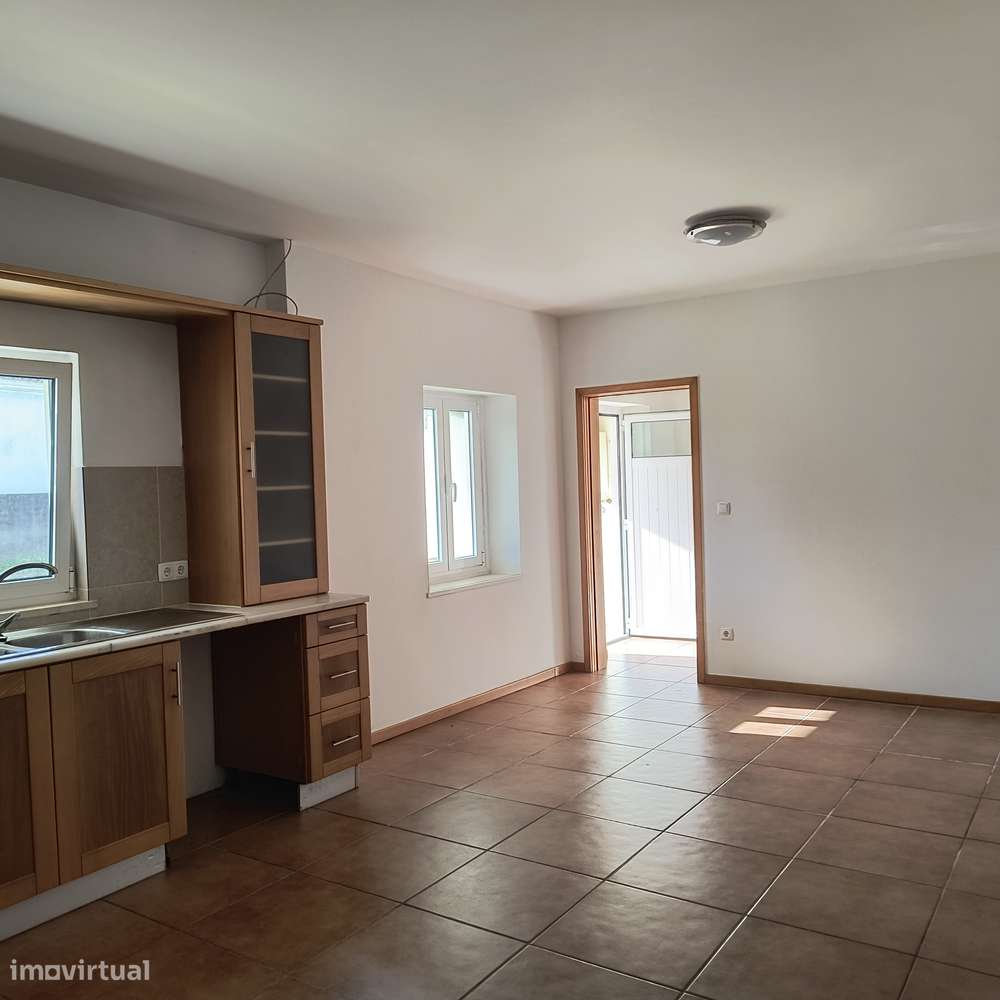 Moradia T3 com Jardim e Garagem em Febres - Grande imagem: 5/23