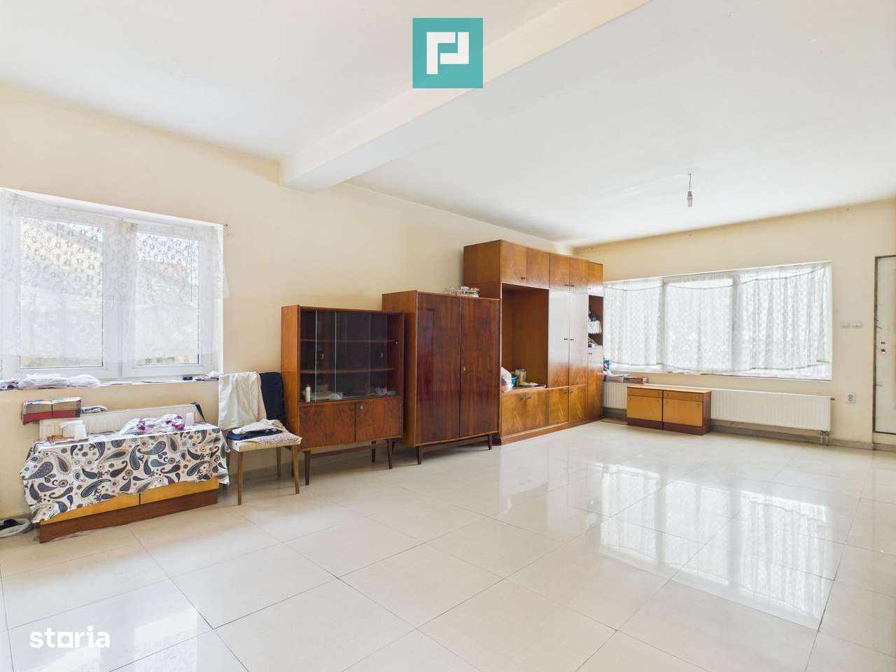 Casă P+E+M în zona Mehala pe arteră principală - Imagine principală: 3/15