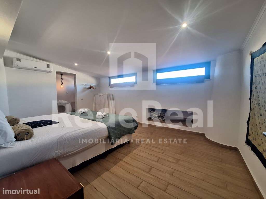 Moradia T3 + 1 com Boas Áreas em Lote de 300 m² - Centro de Albufeira-10