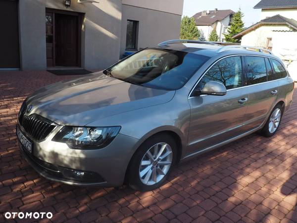 Skoda Superb 2.0 TDI Ambition DSG - 1