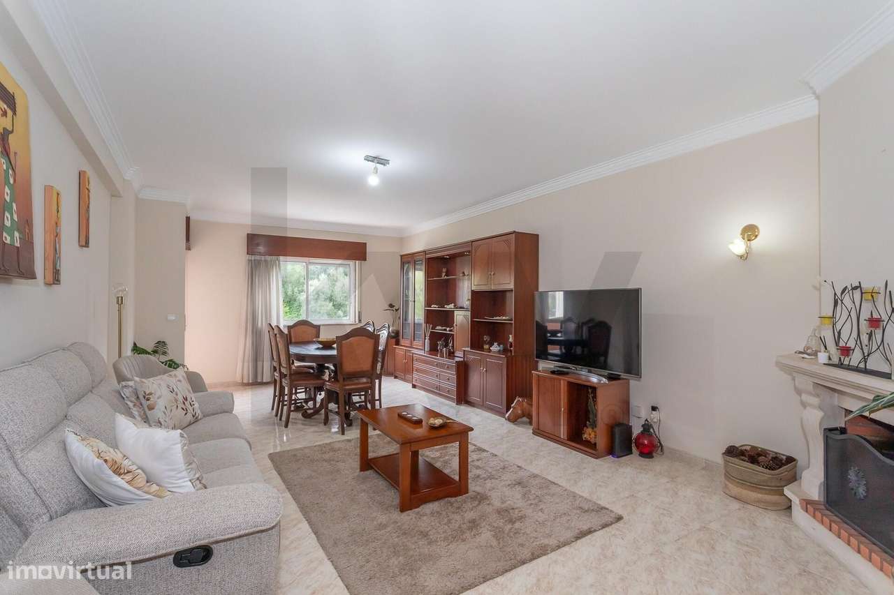 T2 em Queluz | Box | Arrecadação | Varandas - Grande imagem: 4/36