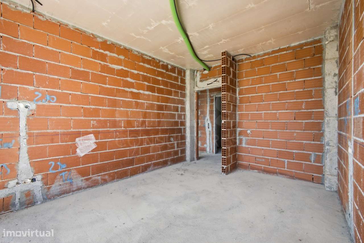 Moradia T4 com piscina em lote de 759m2 em Amoreira Óbidos-22
