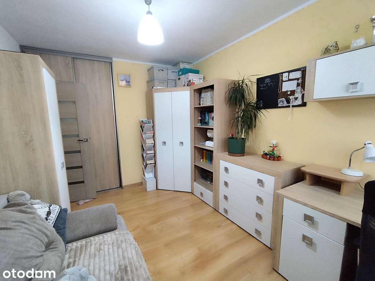 Czynsz z C.O-440zł!*Przytulne 2 pokojowe MIESZKANIE w bloku*47m2-7