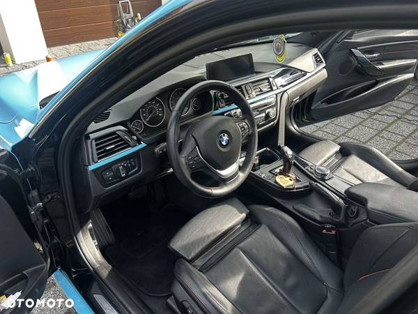 BMW Seria 3 328i Touring Sport Line - 26