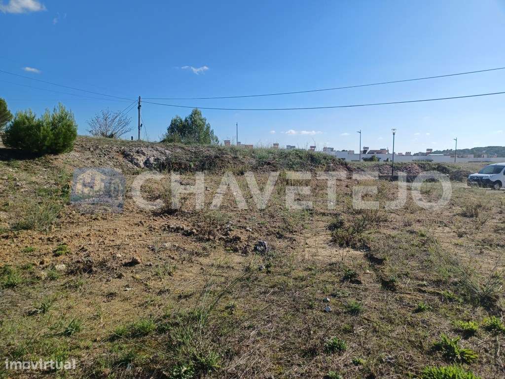 Lote de terreno com 511 m2 a 2 minutos do centro de Tomar. - Grande imagem: 2/4
