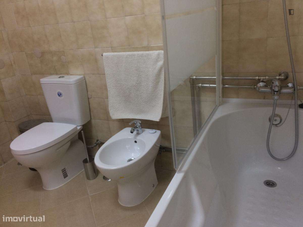 Quarto - localizado em Trafaria Lisbon - Grande imagem: 4/40