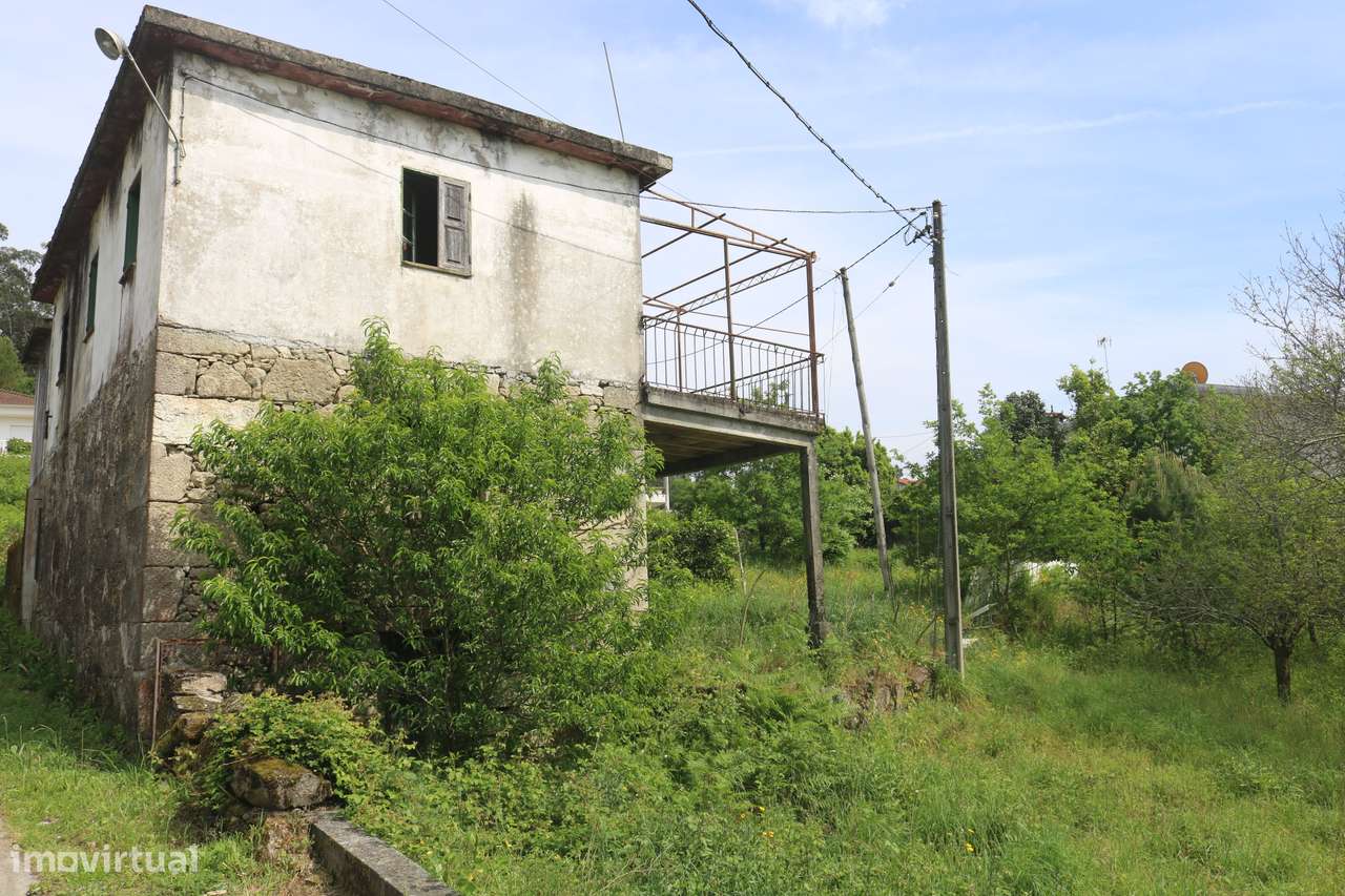 Moradia  para restauro em terreno urbano com 8.000 m2  e Fiscal Amares - Grande imagem: 4/22