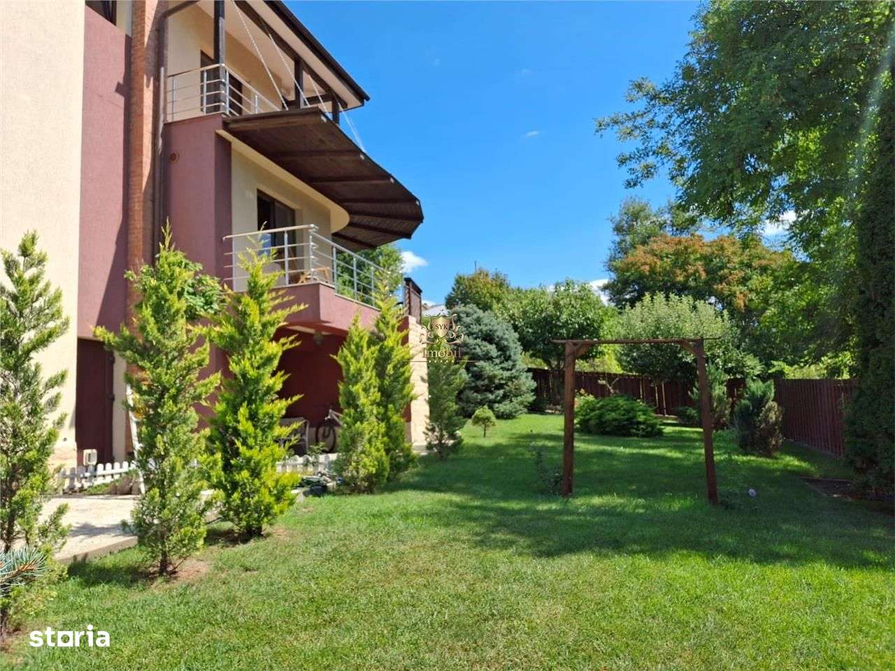 Vila eleganta -  proiect deosebit crama garaj sala de fitnes foisor si-8