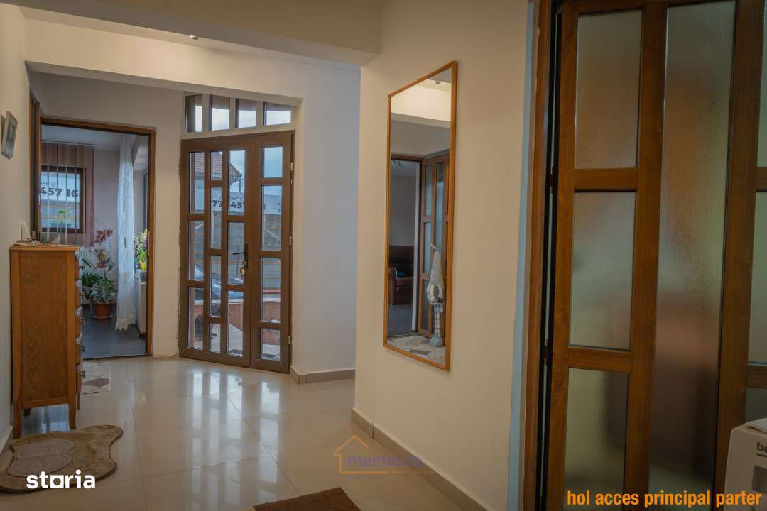 Casa pe 3 niveluri, potrivita pentru familie mare sau investitie intel - Imagine principală: 5/19