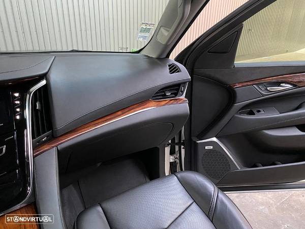 Cadillac Escalade 6.2 V8 Luxury - 32
