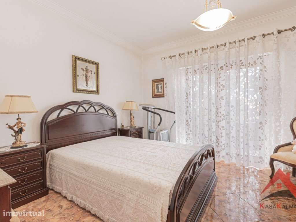 Moradia Isolada T4 com Aproveitamento de Sótão - Quinta do Conde-22