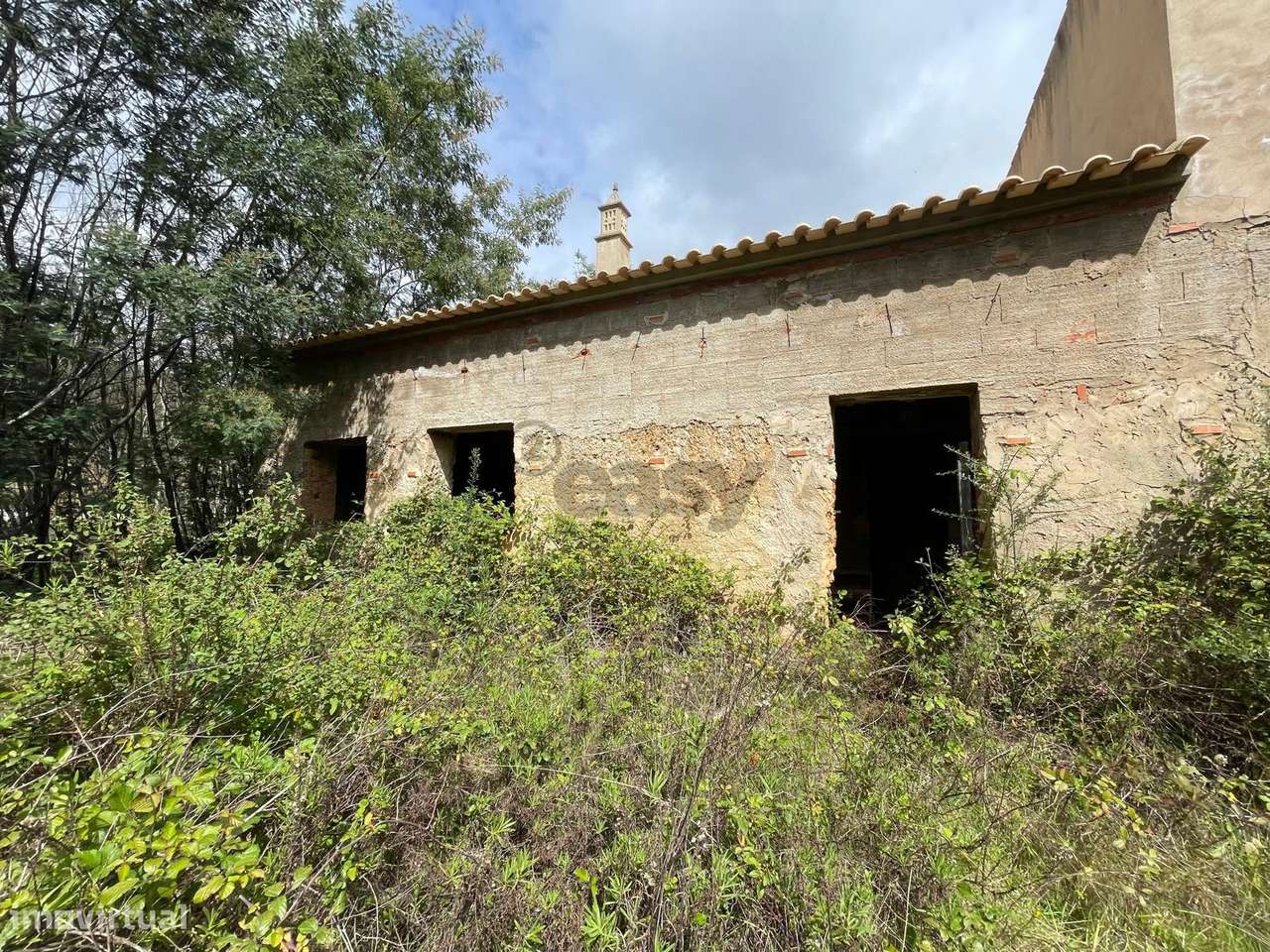 Terreno com construção a 10 min do Autódromo Internacional do Algarve - Grande imagem: 2/11