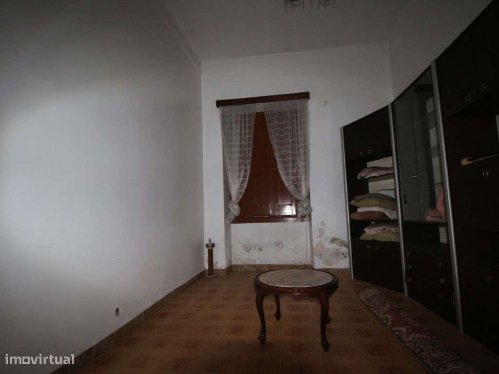 Moradia isolada inserida em terreno de 727m2 - Venda da Esperança, ...-31