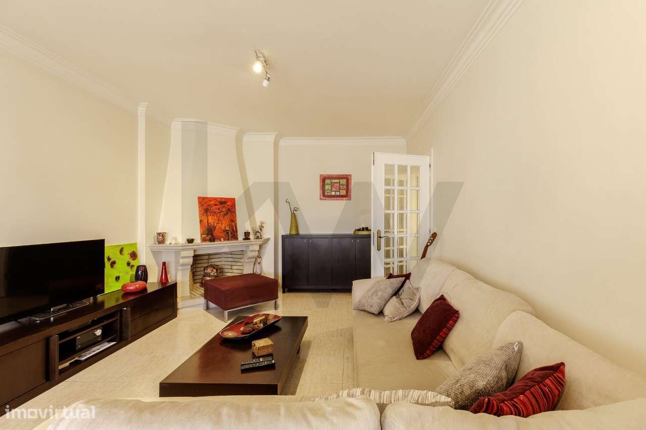 Apartamento T2 com 106 m2 | 9.º piso | Vista desafogada | Arrecadação - Grande imagem: 4/48