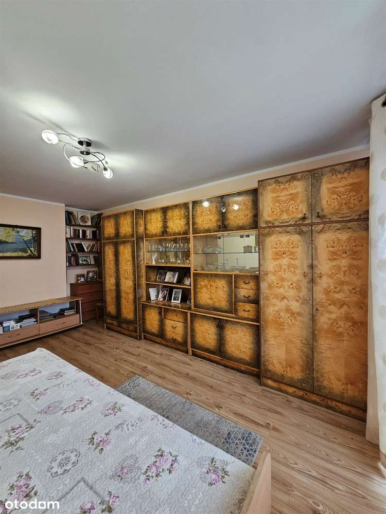 2 Pokoje** II PIĘTRO** Parking POD Budynkiem-3