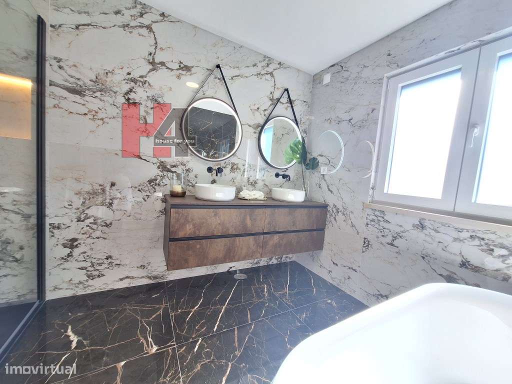 Herdade da Aroeira moradia independente T4-28