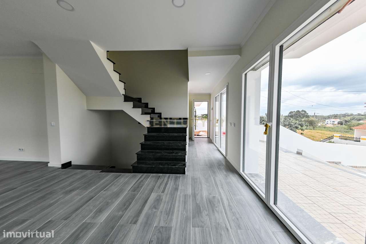 Moradia Geminada 6 assoalhadas, em Santiago do Cacém - Grande imagem: 5/29