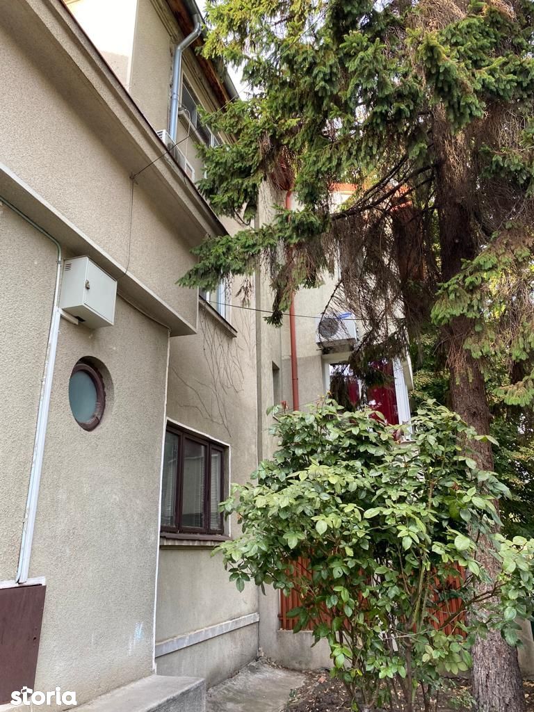 Proprietar ofer spre inchiere apartament in vila zona Cotroceni