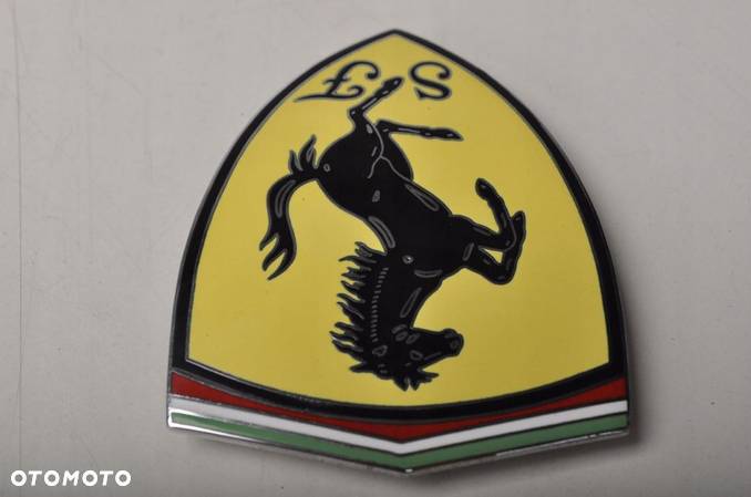 FERRARI CALIFORNIA ZNACZEK LOGO EMBLEMAT BŁOTNIKA - 3