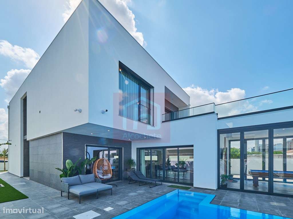Moradia T5 de Luxo com Piscina Infinita Aquecida e Jacuzzi em Corte...-10