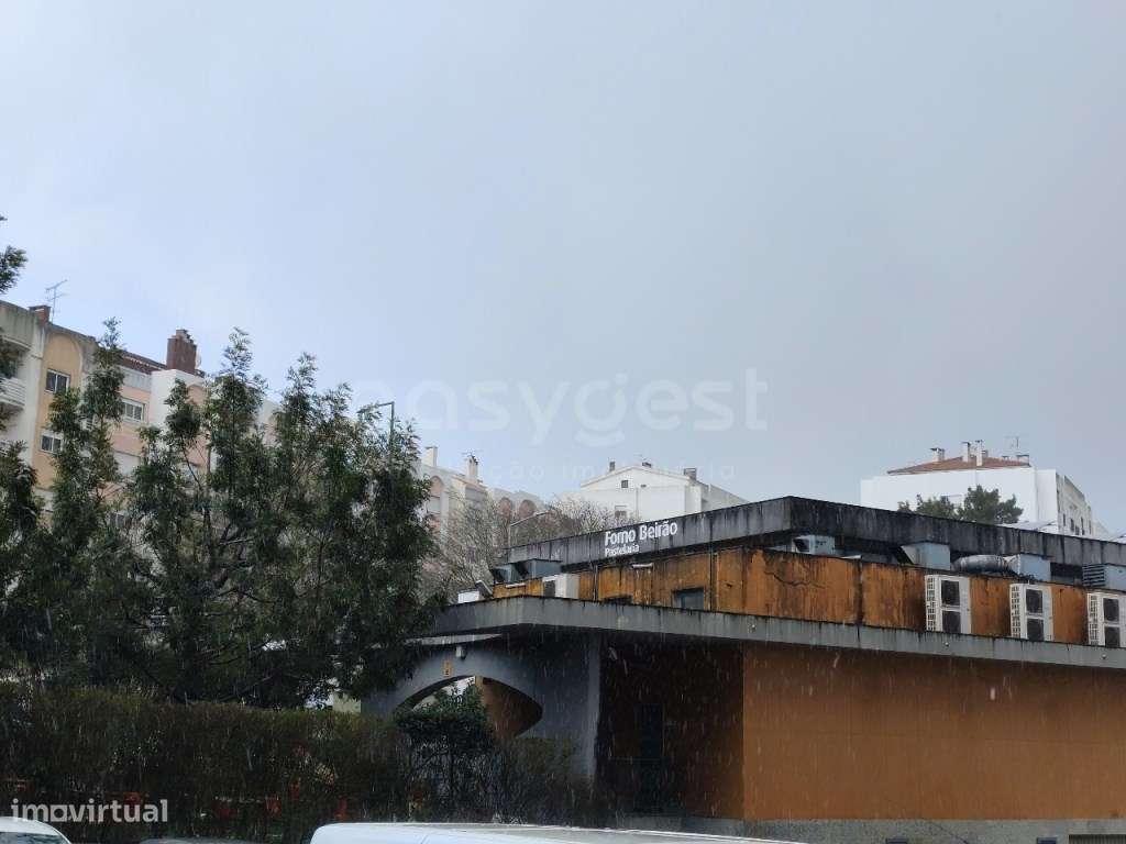 Apartamento T3, com suite 3 varandas e arrecadação-14