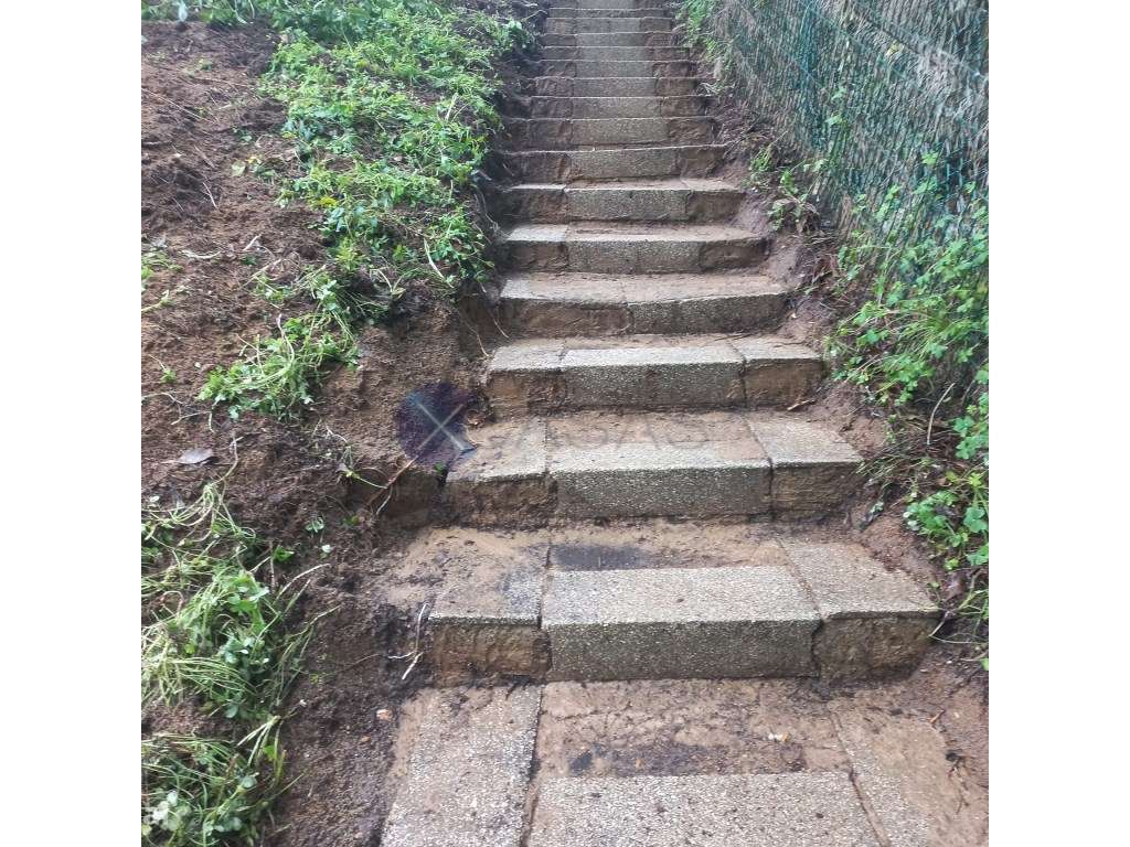 Excelente Moradia térrea com lote de 2430 m2 , com piscina e acesso...-31