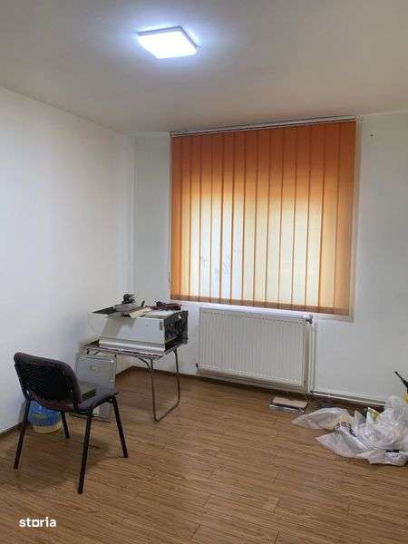 Apartament de vanzare 3 camere Petrosani - Imagine principală: 4/8