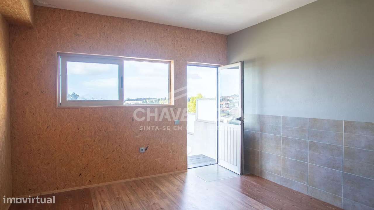 Moradia em banda T3 em São João de Ver (Urb. Quinta do Areeiro)-11