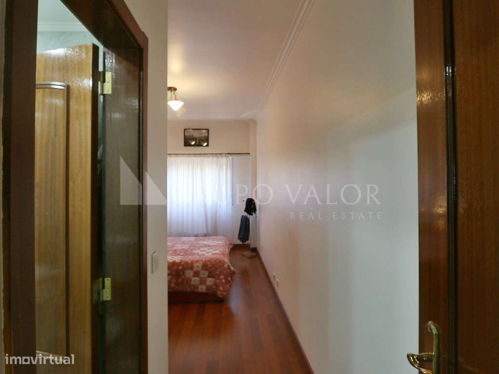 Apartamento T3 em Queluz-13