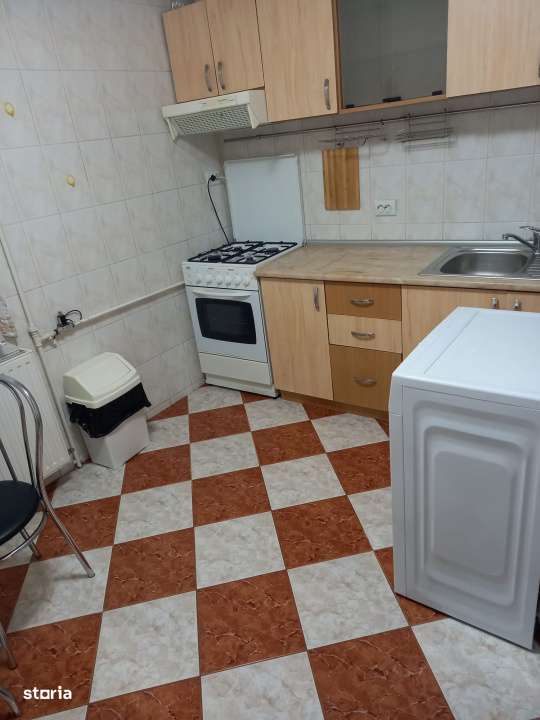 Garsoniera de inchiriat | Mall Vitan | Tramvai 2' | Autobuz 2' | Metro - Imagine principală: 4/10