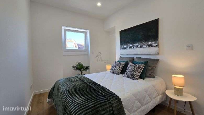 &#127991;&#65039;Apartamento T3 Remodelado em Benfica – Moderno e Cent-11