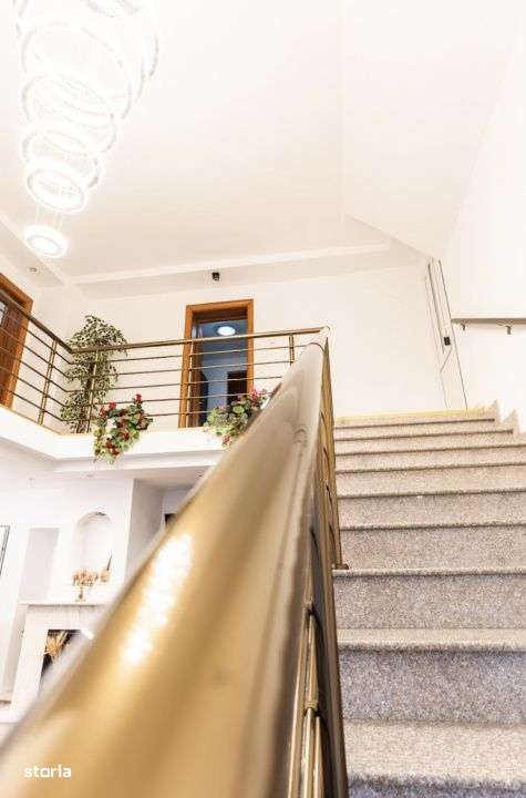 Pensiune Turistica cu Sala de Mese + Casa de Locuit in Cristesti-14