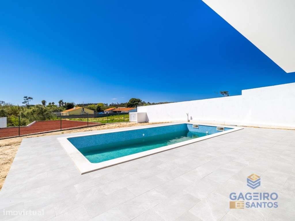 Moradia T4 com piscina, nova e pronta a habitar a 4 km da baía de S...-51