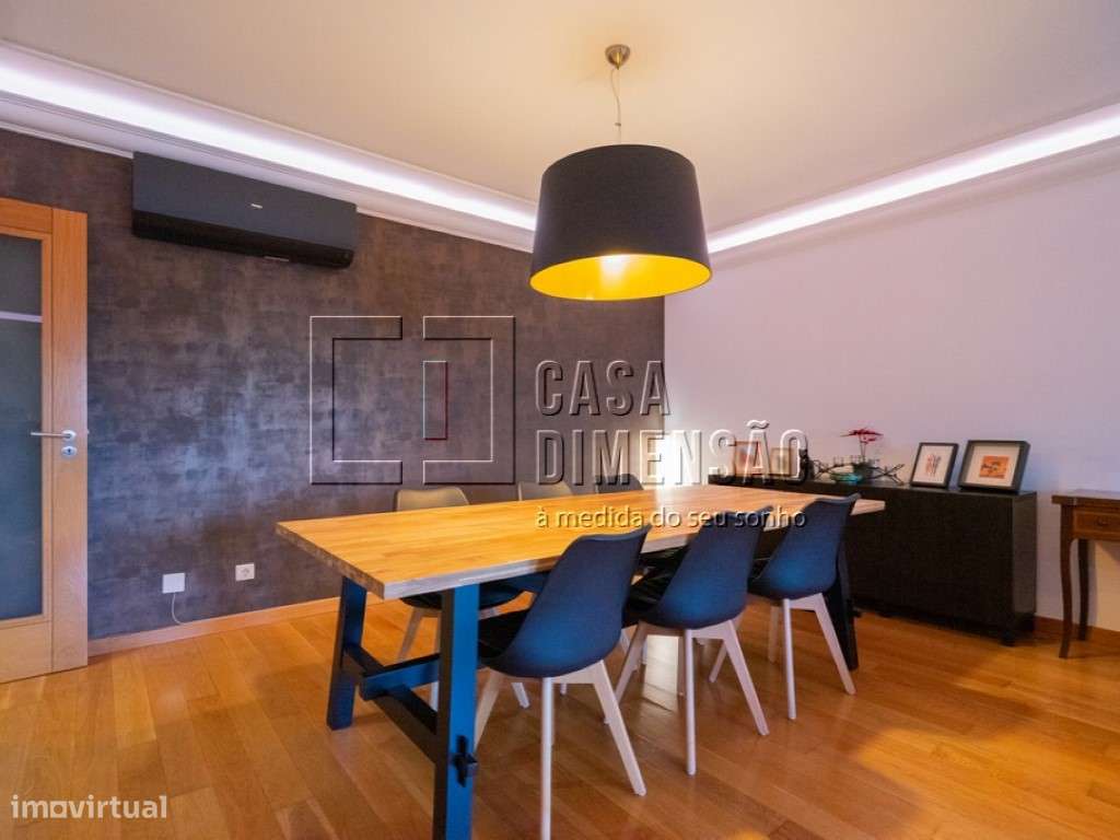 Apartamento de tipologia T2 na Serra de Carnaxide, como NOVO!!-11