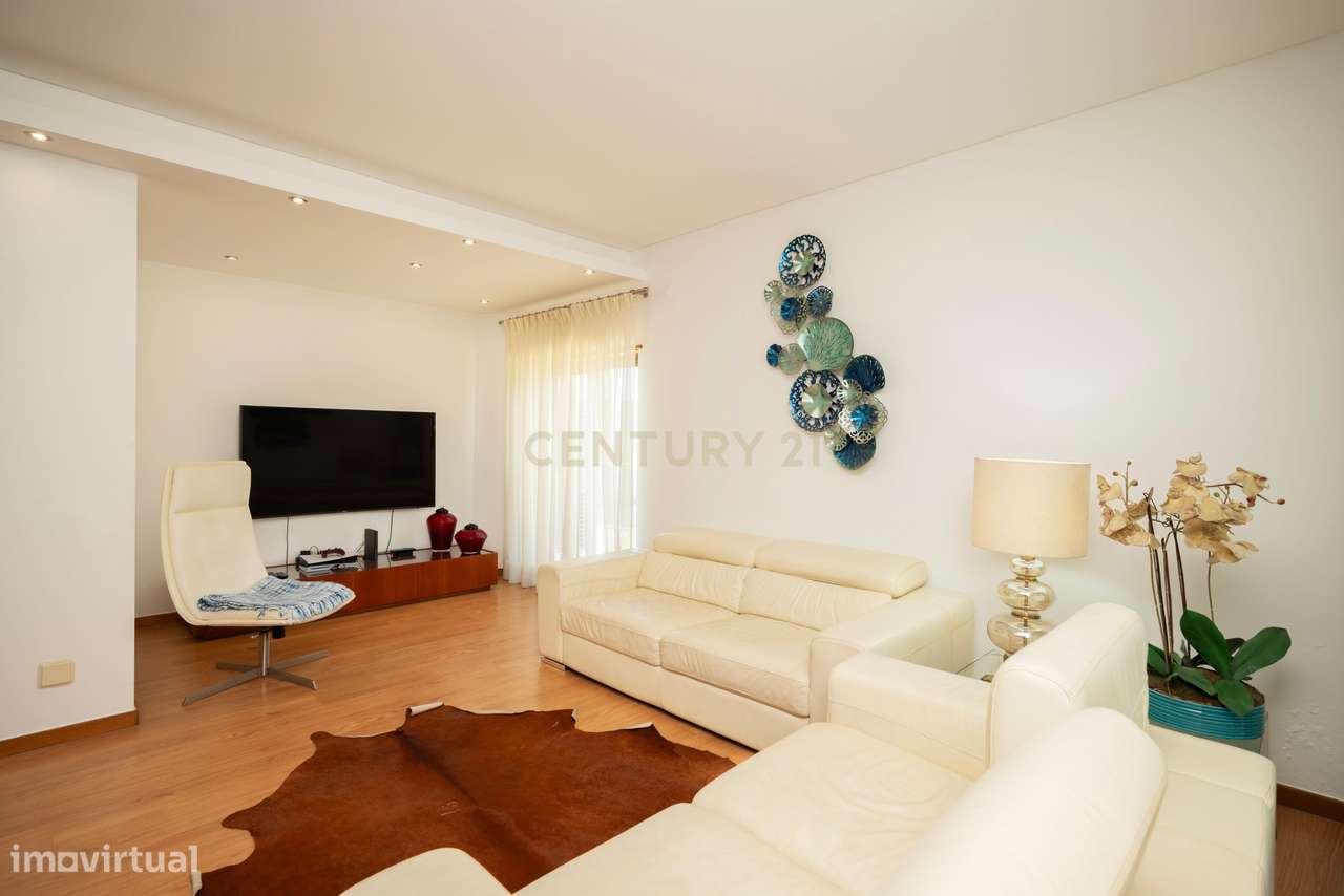 APARTAMENTO T4 DE SONHO NA AMORA | SEIXAL-4