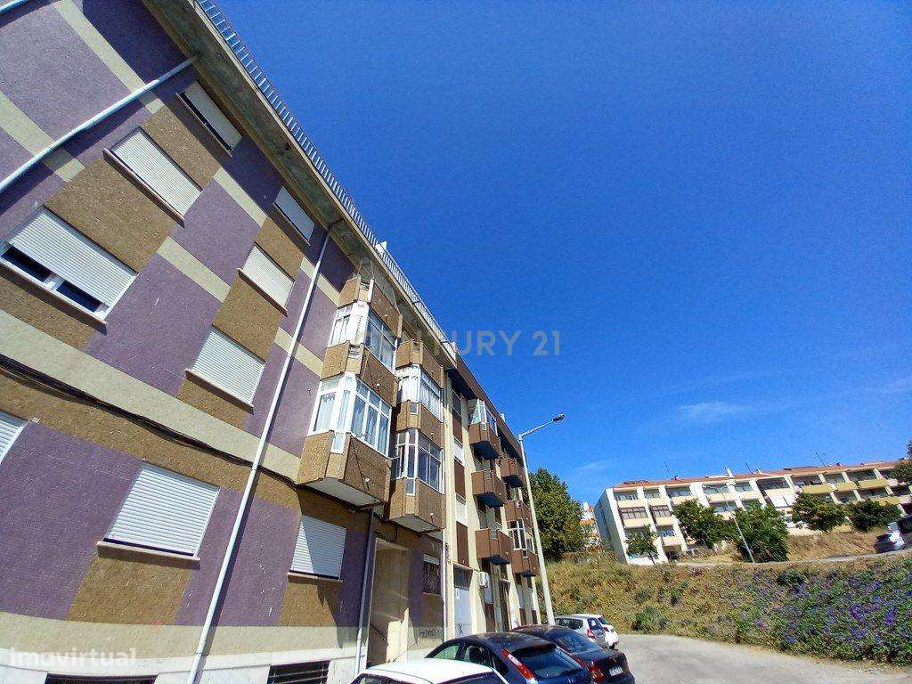 T2 - Cova da Piedade - Remodelado - Grande imagem: 4/16